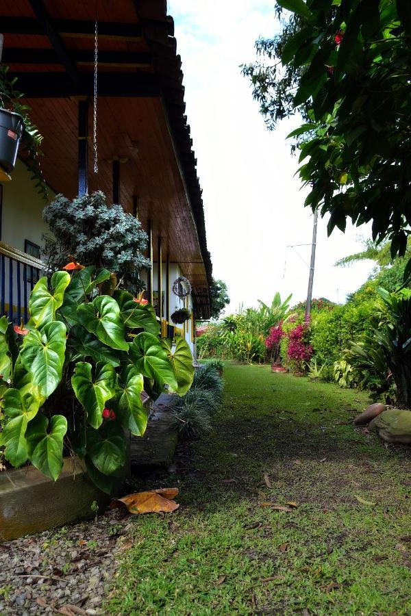 Casa Finca Villa Luz A 800 Mts Del Parque Del Cafe Montenegro Εξωτερικό φωτογραφία
